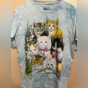 Cat Basket T-shirt, The Mountain